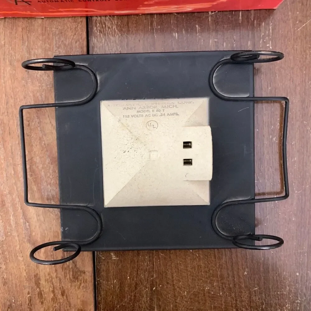 Electra Tile Trivet 70s ceramic tile with iron strand original plug cord and box